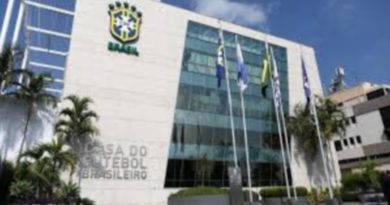 CBF divulga áudio do VAR de lance polêmico entre Vasco e Palmeiras; ‘Recolhe o braço